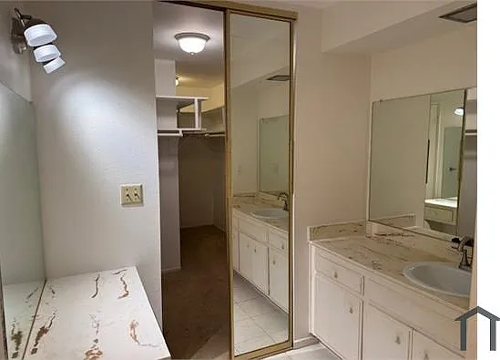 5320 Zelzah Ave — Photo 7