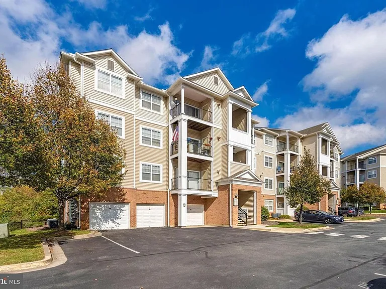13504 Derry Glen Ct #201 — Photo 38