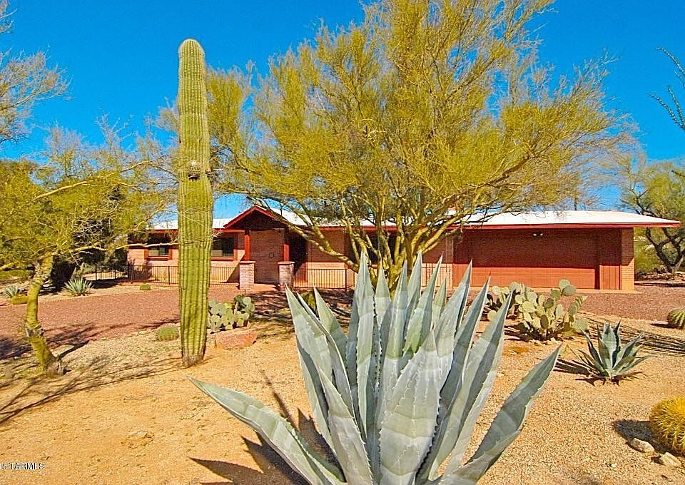1st image of 1240 W Giaconda Way