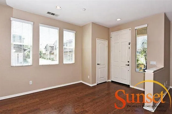 10423 Whitcomb Way #112 — Photo 6