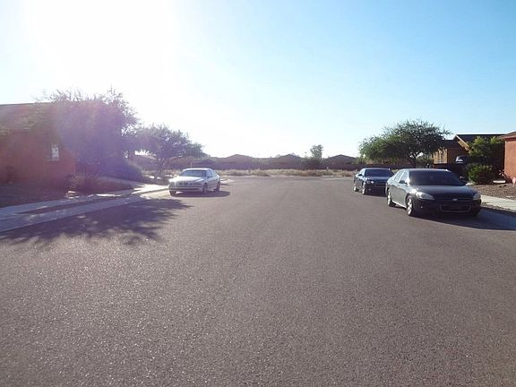 4th image of 913 E Robert Hansen Dr