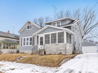 846 W 10th Ave, Oshkosh, WI 54902