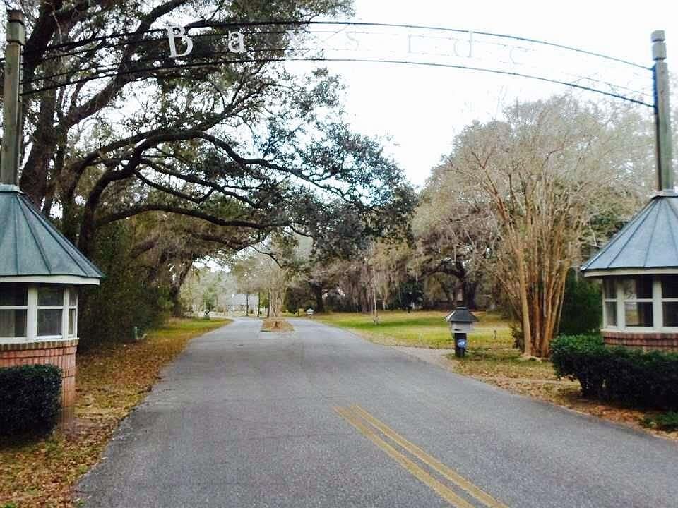 1st image of 4572 Bayside Dr