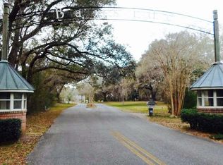 4572 Bayside Dr, Milton, FL 32583