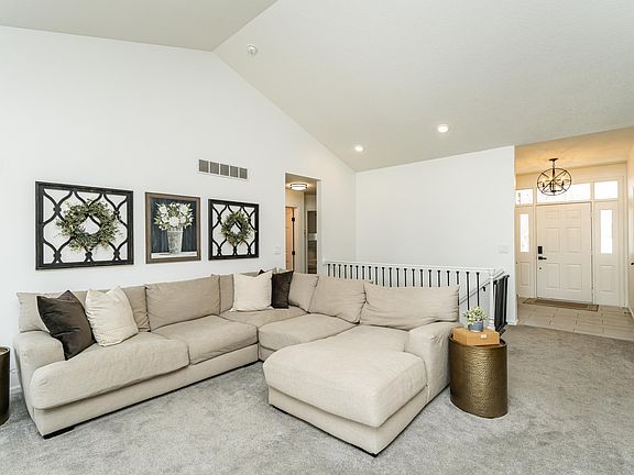5th image of 2945 Stonegate Ct SW