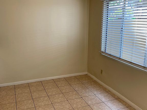 5th image of 2777 Nimitz Blvd #9