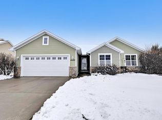 4882 Isabella Cir, Oneida, WI 54155