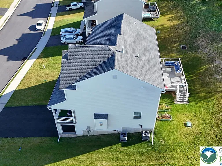 5044 Bellflower Dr — Photo 12