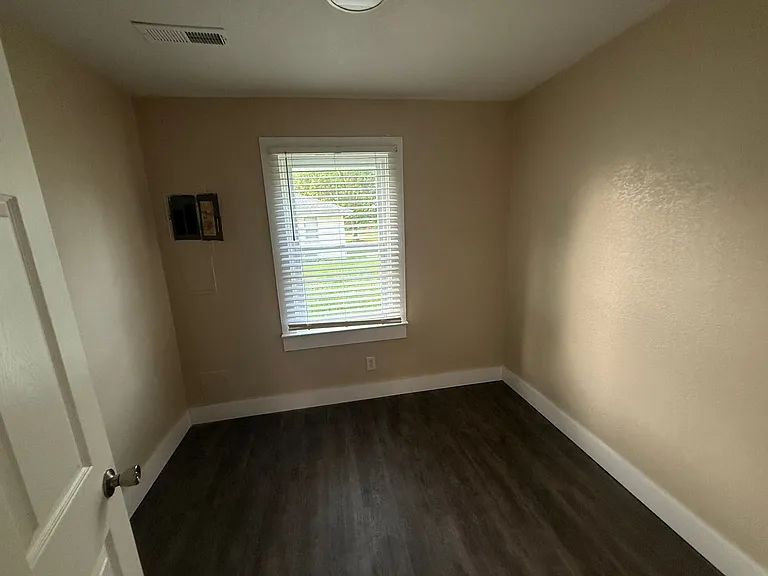 3810 Old Mayfield Rd — Photo 9