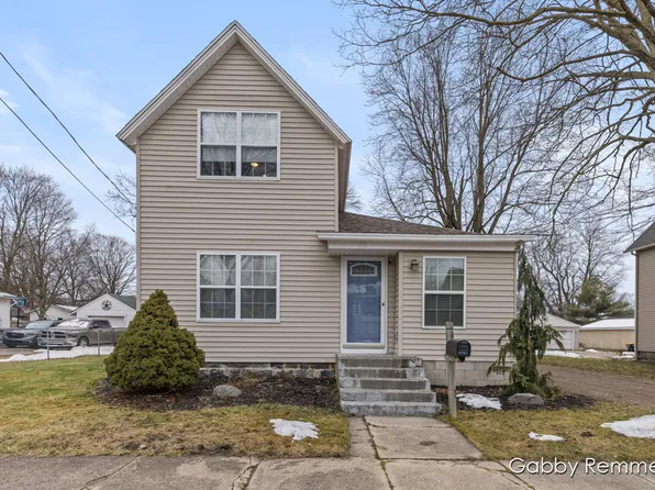75 Nash St, Sparta, MI 49345