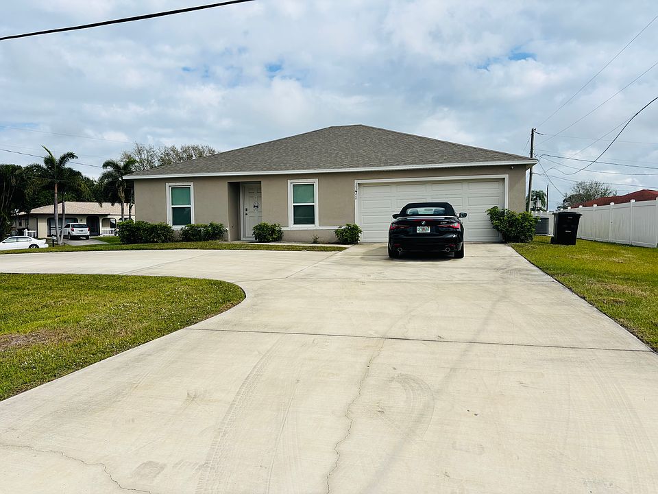 1st image of 1171 SE Floresta Dr
