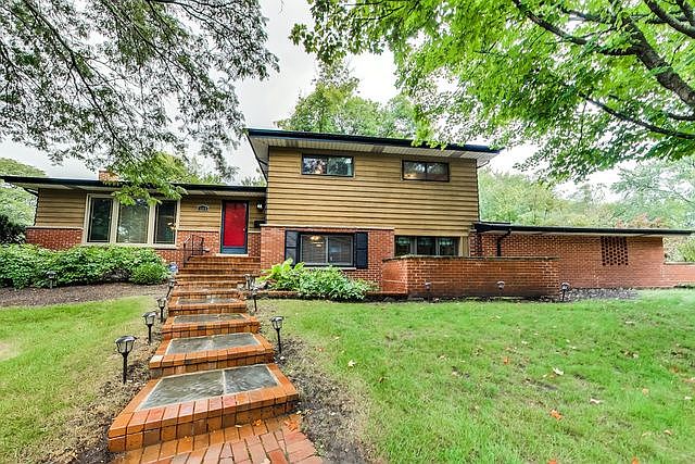 1st image of 1650 Village Green Ct