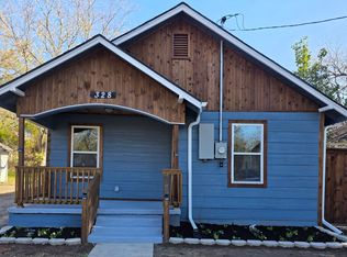 328 N Taylor St, Gainesville, TX 76240