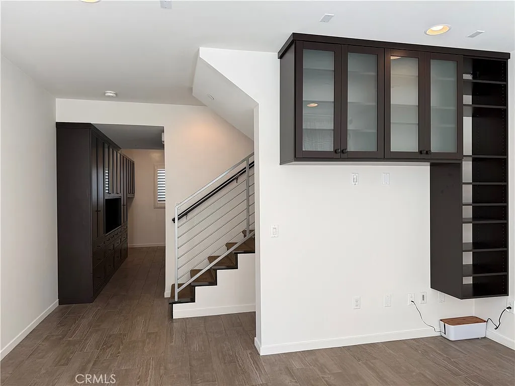 2 bed, 1356 sqft, $3,900 — Photo 3