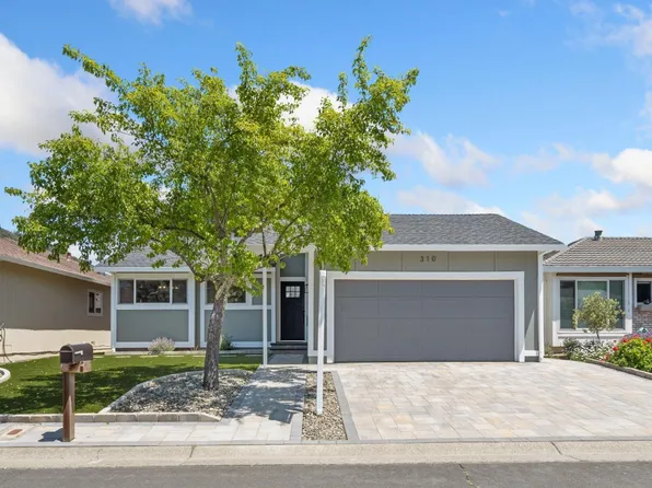 310 Prune Tree Drive, Healdsburg, CA 95448