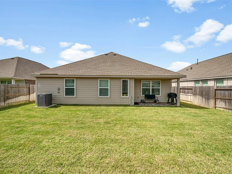 32239 Cedar Crest Dr — Photo 30