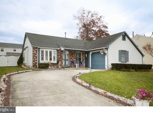 11 Hidden Hollow Ln, Sicklerville, NJ 08081