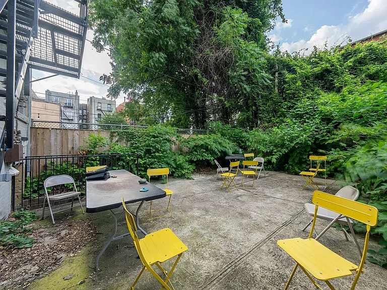 185 Chauncey St #1R — Photo 13