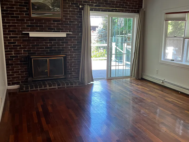 60 Pine St — Photo 12
