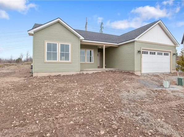 1963 N Ridge Dr, Chittenango, NY 13037