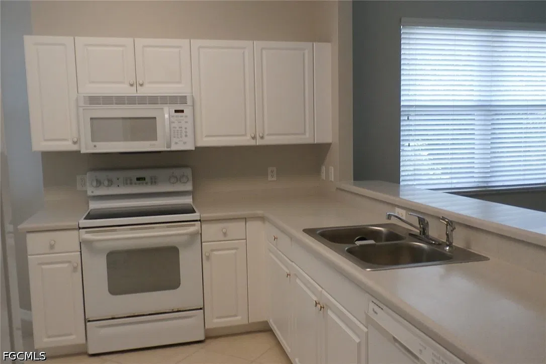 2 bed, 2.0 bath, 1473 sqft, $2,200 — Photo 3