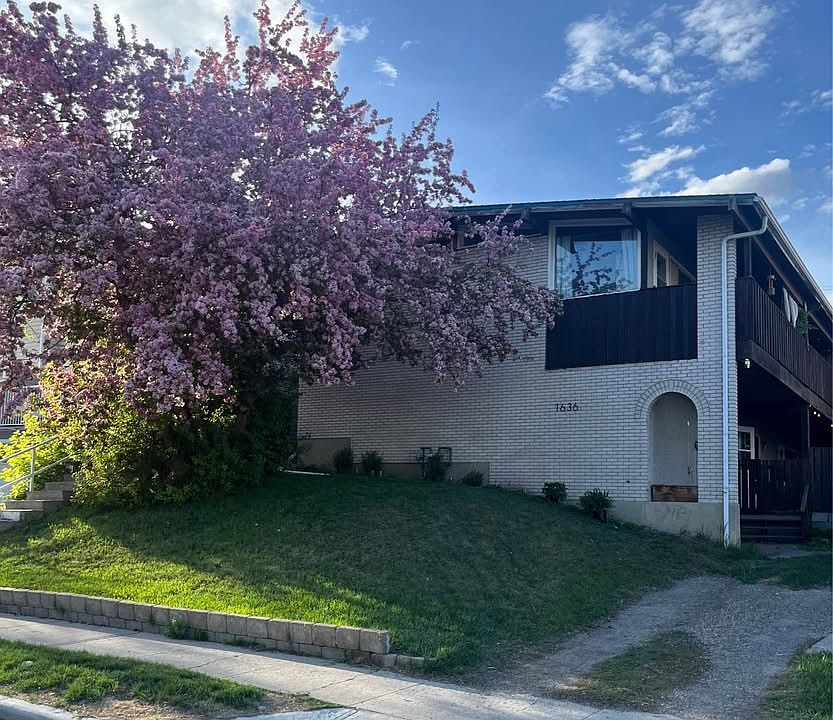 1st image of 1636 27th Ave SW #3