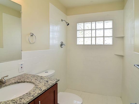 76487760-8230-422b-8f51-7e13ad469280-w_1500-h_1000