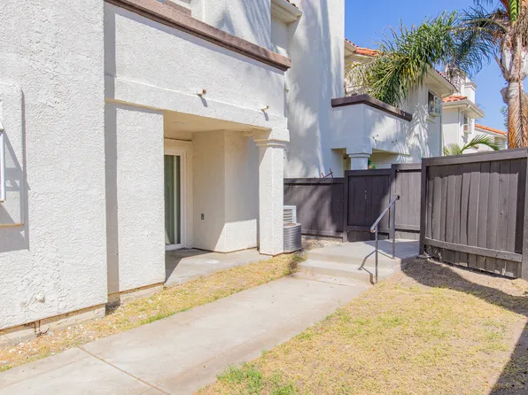 1202 Sea Cliff Way, Oceanside, CA 92056