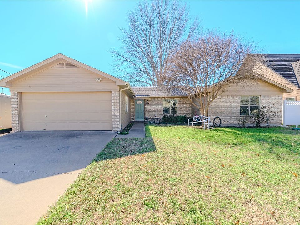 1st image of 805 Panama Ct