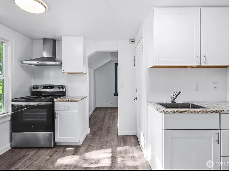 531 N Barker St #B — Photo 10