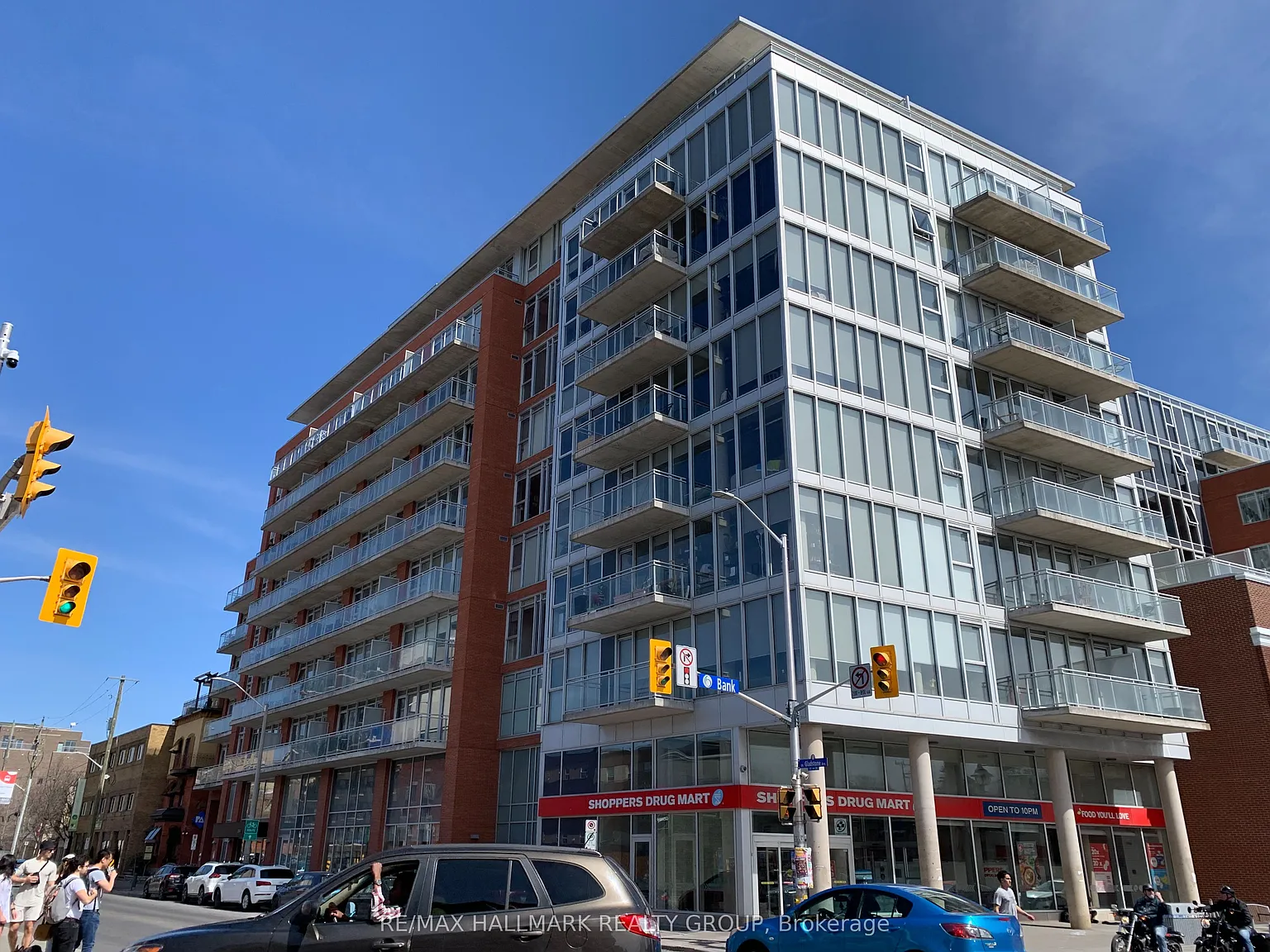 3 bed, $2,350 — Photo 1