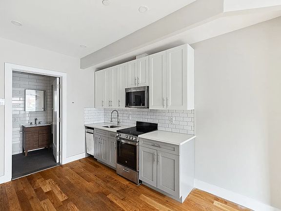 5th image of 437 Franklin Ave #1