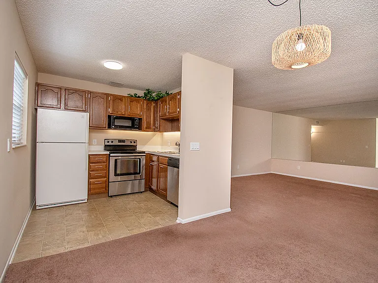 28 Vista Gardens Trl #102 — Photo 10