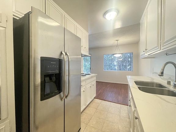 3rd image of 11645 Chenault St #308