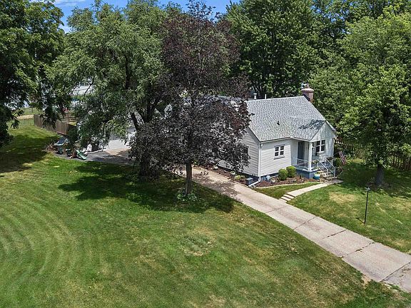3rd image of 327 E Frances Ave