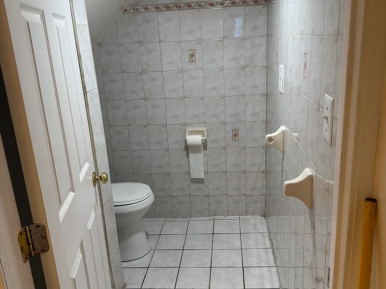 1828 W Washington St — Photo 10