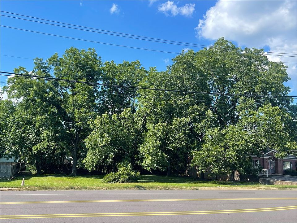 1st image of E Parkway Dr #9 & 10