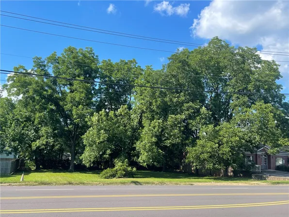 E Parkway Dr #9 & 10, Russellville, AR 72801