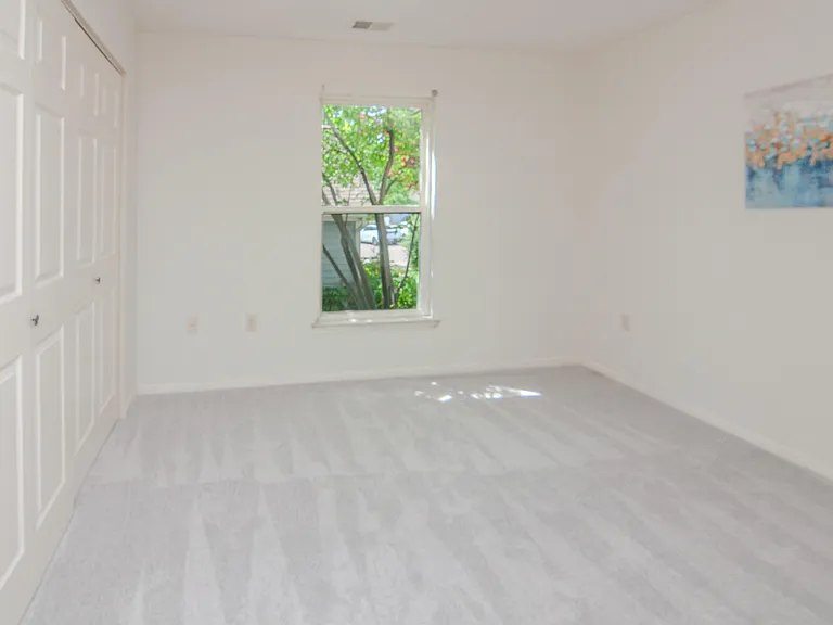 1704 Weatherstone Dr — Photo 24