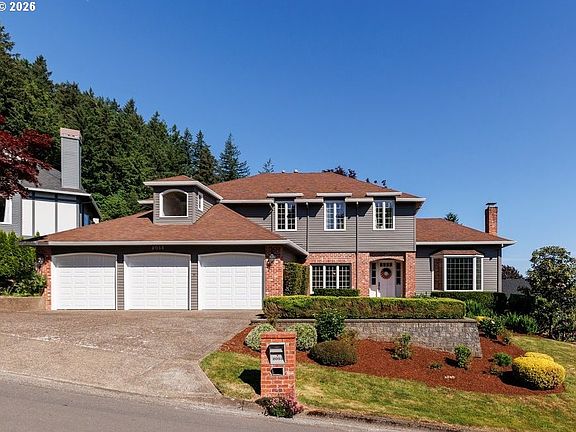 2nd image of 2055 Ridge Pointe Dr