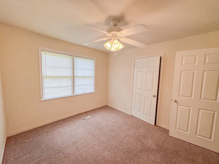 1502 Atkamire Dr — Photo 21