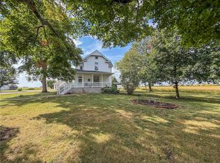 220 E 4th St S, Arcola, IL 61910