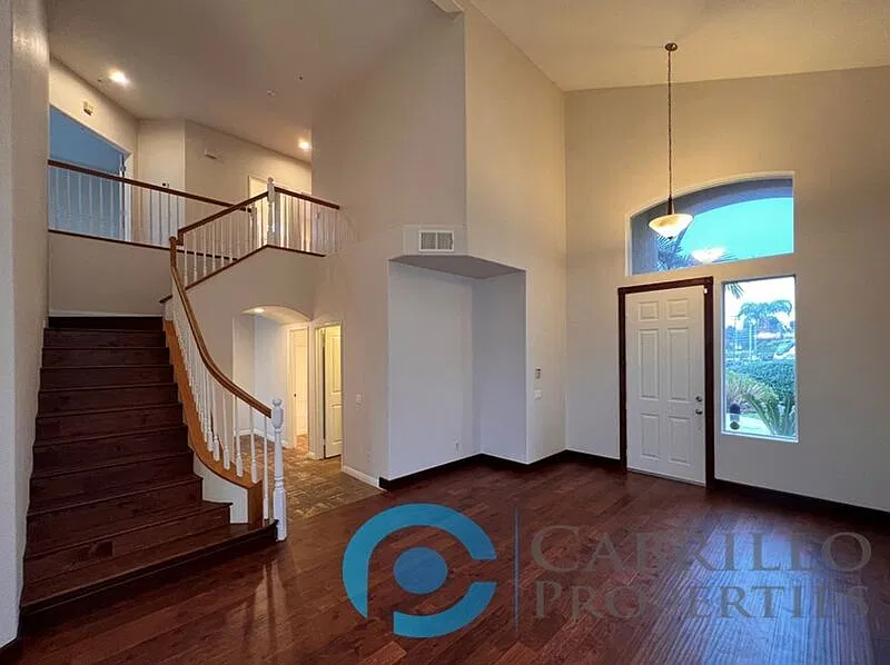 4 bed, 3.0 bath, 2148 sqft, $4,995 — Photo 2