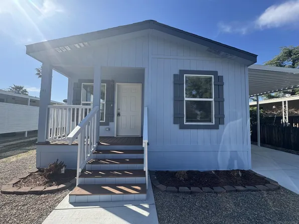 725 W Thornton Ave, Hemet, CA 92543