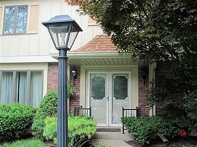 2nd image of 710 Balroyal Ct