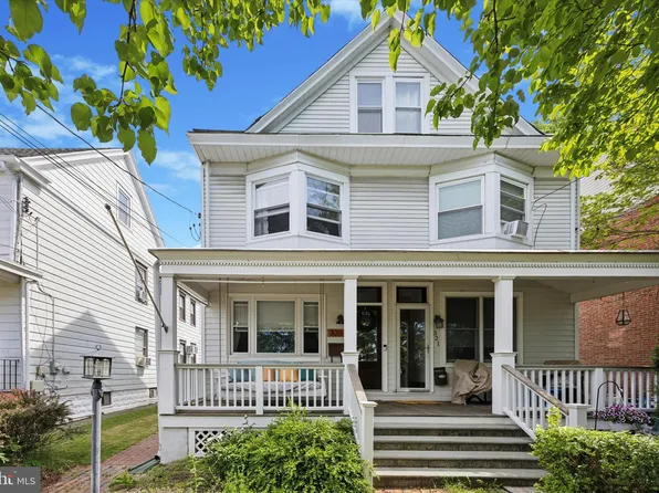 323 Jefferson Ave, Bristol, PA 19007