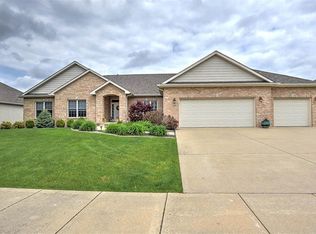 1218 Raptor Ln, Forsyth, IL 62535