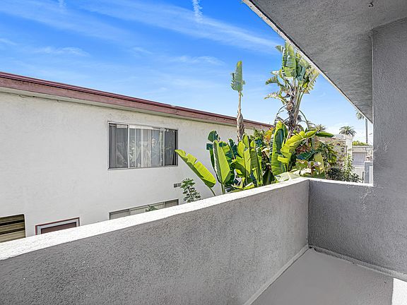 5th image of 4077 McLaughlin Ave APT 6