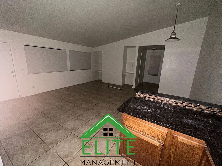 2948 Connie Dr — Photo 15