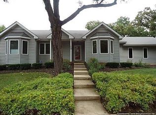 120 Cooper Ave, Elgin, IL 60120